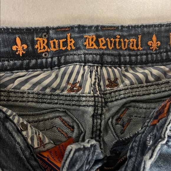 Rock Revival Women's Debbie Straight Embellishdd Jeans Sz 25 - Picture 5 of 15